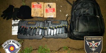Material recuperado pela Polícia Militar: bandidos levaram 48 armas - Foto: Divulgação/SSP