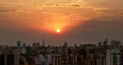 Calor bate nos 34°C e umidade do ar despenca em Campinas