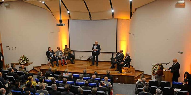 Prefeito prestigia posse da nova diretoria regional do Ciesp Campinas