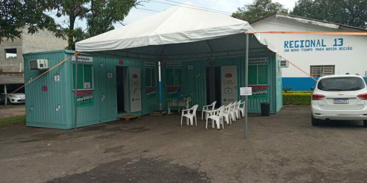 Clínica Veterinária Móvel atende gratuitamente na sede da AR 13