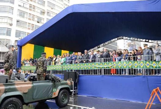 Desfile de 7 de Setembro reuniu 35 mil pessoas na Avenida Francisco Glicério