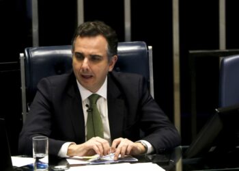 Presidente do Senado disse ter recebido MP com "estranheza". Foto: Wilson Dias/Agência Brasil