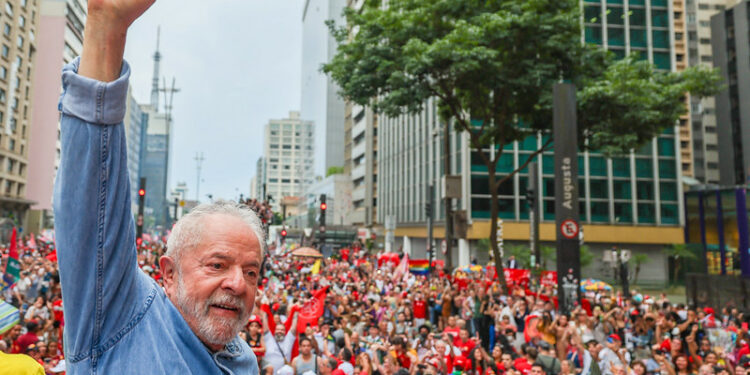 Líderes internacionais cumprimentam Lula pela vitória à Presidência