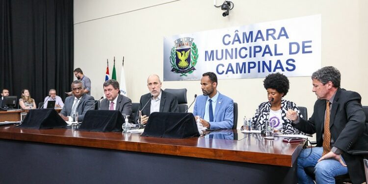 Integrantes da CPI prometem avaliar o material fornecido pelo MP com rigor Foto: Divulgação
