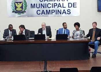Primeiro encontro da CPI: ficou acertado que as reuniões ordinárias ocorrerão todas as quartas-feiras, a partir das 14h Foto: Leandro Ferreira/Hora Campinas