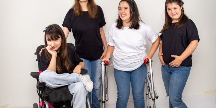 Cadeirantes, pessoas com deficiência visual e pessoas com transtorno do espectro autista (TEA) serão os protagonistas do desfile. Foto: Divulgação