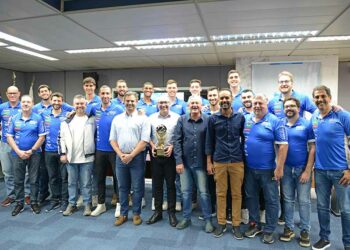 Dário recebe os tricampeões paulistas do Vôlei Campinas