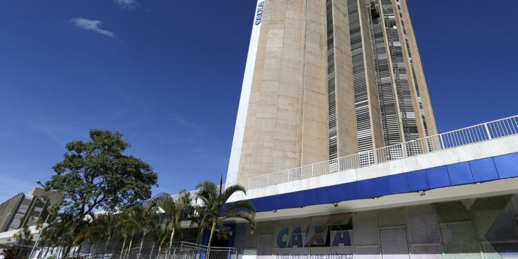 Edifício sede da Caixa: estão contempladas na ação contratos de 4 milhões de clientes pessoa física. Foto: Marcelo Camargo/Agência Brasil