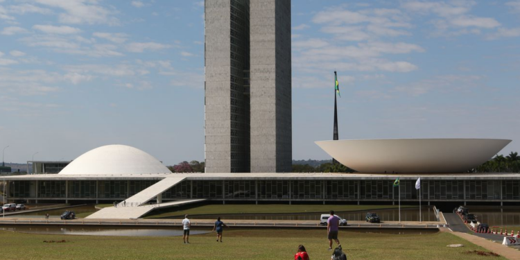 Bancada de senadores encolheu mas número de deputadas federais foi ampliado - Foto: Fábio Rodrigues Pozzebom/Agência Brasil