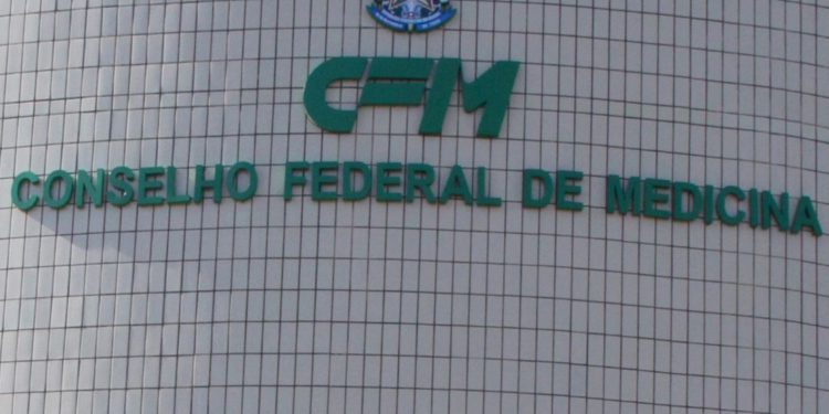 A norma agora suspensa pelo CFM foi publicada no último dia 14, restringindo a prescrição do canabidiol - Foto: CFM/Divulgação