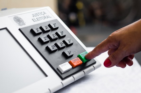 De olho no 2º turno: população pode ajudar a fiscalizar e denunciar crimes