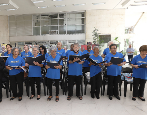 Campinas inicia programação do Mês do Idoso com coral e exposição