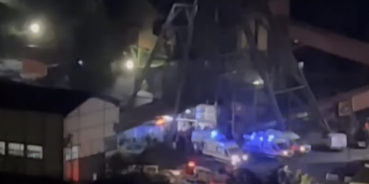 Explosão em mina de carvão na Turquia mata 28