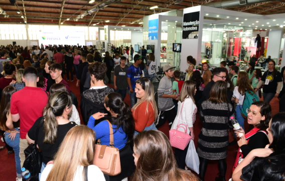 Estudantes de Campinas participam da feira Mostratec