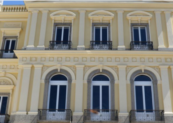 O prédio histórico e seu acervo foram consumidos por um incêndio em 2018 e a obra de restauração da fachada foi entregue no mês passado - Foto: Tânia Rêgo/Agência Brasil