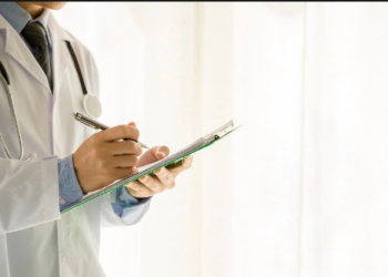 Médicos brasileiros se preocupam com a violência doméstica dos pacientes