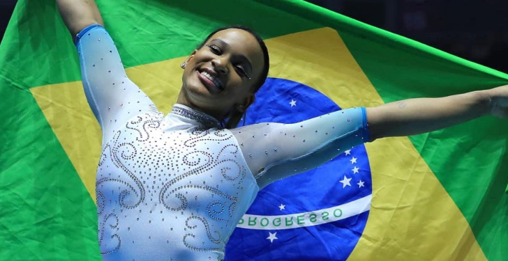 Rebeca Andrade na comemoração: após a conquista, a ginasta declarou que estava orgulhosa e feliz - Foto: Ricardo Bufolin/CBG