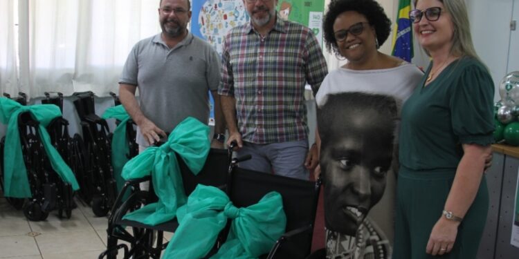 As cadeiras de roda foram trocadas por lacres e em seguida doadas. Foto: Divulgação