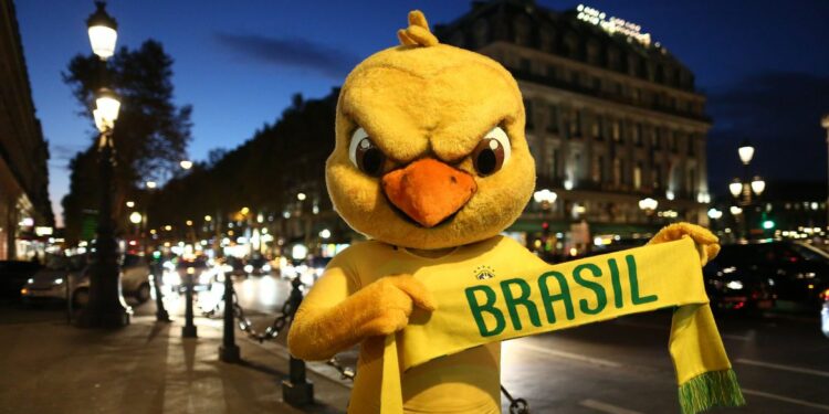 O Brasil é conhecido como a seleção canarinho: mascote de peso. Foto: CBF/Divulgação