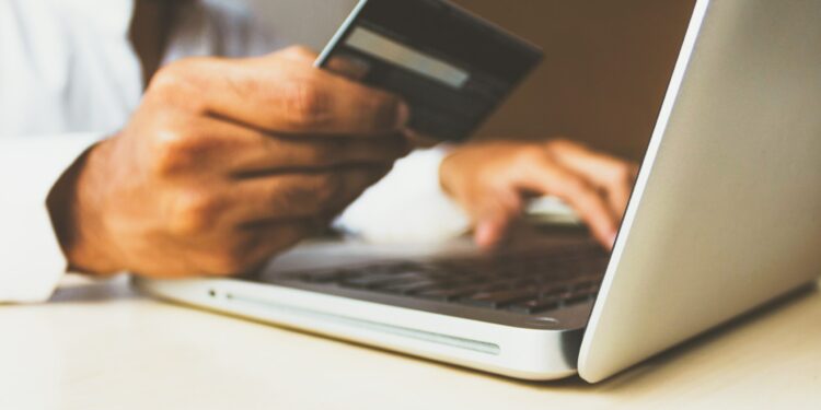 Black Friday: especialista aponta os 3 erros no e-commerce na data