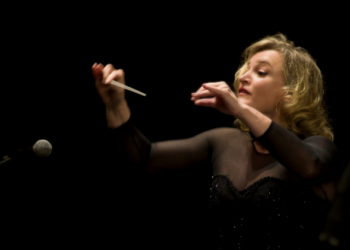 Sinfônica de Campinas faz concerto gratuito com regência de Ligia Amadio