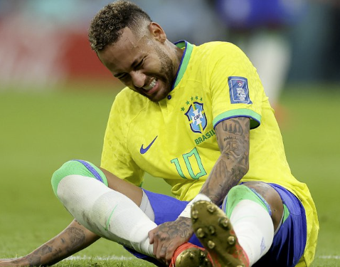 Lesão ligamentar no tornozelo tira Neymar e Danilo da 1ª fase da Copa