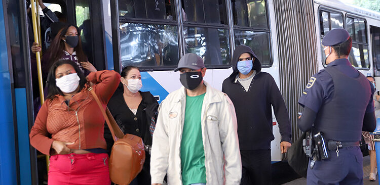 Governo de São Paulo desobriga uso de máscara no transporte público. Foto: Fernanda Sunega/Arquivo/PMC