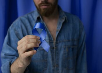 O laço azul simboliza a campanha Novembro Azul de prevenção do câncer de próstata. Foto: Divulgação