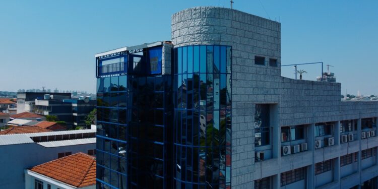 Associação de proteção veicular recebe pilotos parceiros na Fenatran