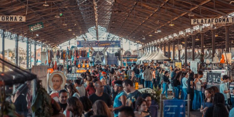O Mercado Mundo Místico conquista público fiel na Estação Cultura. Foto: Divulgação