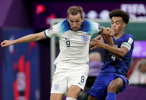 Inglaterra e Estados Unidos empatam e embolam disputa no Grupo B