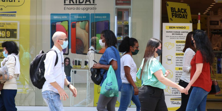 Cartilha alerta consumidores para promoções na Black Friday