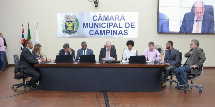 Empresário confirma que assessor de Campos Filho pediu propina para assinatura de contrato