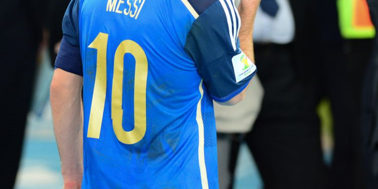 Duelo entre Messi e Lewandowski é destaque da Copa nesta quarta