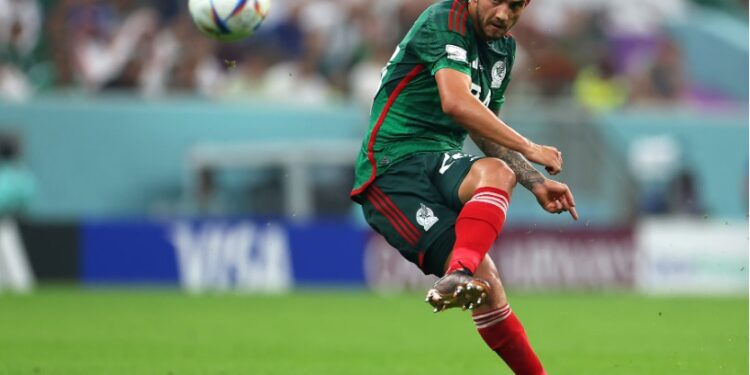 México vence Arábia Saudita antes de voltar para casa