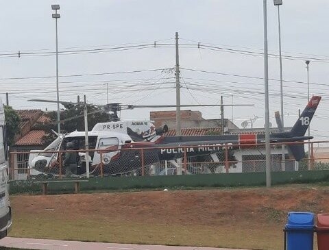 Criança de 5 anos sobrevive à queda do 3ª andar de prédio