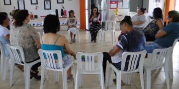 Moradores do Satélite Iris, em Campinas, participam da biblioterapia: atividade faz parte do projeto Ler para Imaginar - Fotos: Kátia Camargo/Hora Campinas