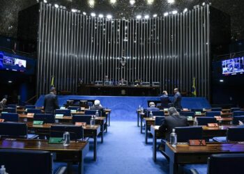 Plenário do Senado Federal: em primeiro turno, o placar foi 64 votos a 16 e, no segundo turno, 64 votos a 13 Foto: Fabio Rodrigues Pozzebom/Agência Brasil