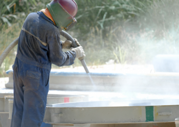Jateamento abrasivo contribui para a higienização da indústria