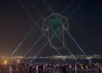 Homenagem feita pela Fifa com drones, durante a Copa do Catar. Foto: Reprodução