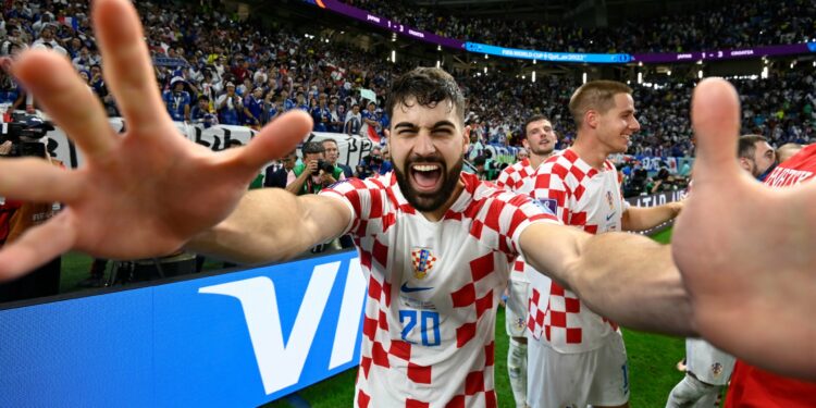 Croácia bate Japão nos pênaltis, vai às quartas e pode pegar o Brasil