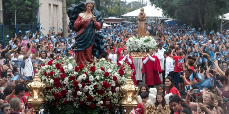A tradicional Festa da Desatadora dos Nós reúne milhares de fiéis. Foto: Divulgação