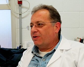 Corpo do hematologista Vagner de Castro é sepultado em Holambra