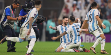 Argentina conquista o tricampeonato mundial e consagra Lionel Messi