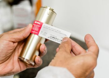 Manipulação: rede de farmácias anuncia expansão nacional