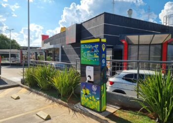 Abastecido com energia renovável, o eletroposto está no estacionamento do Mc, em Jaguariúna Foto: Divulgação