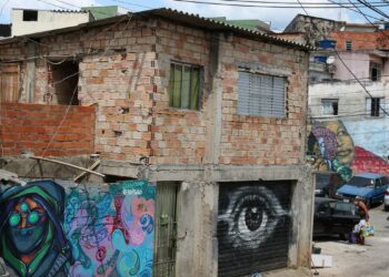 Obras da Favela Galeria, uma galeria a céu aberto em São Mateus, zona leste da capital. Foto: Rovena Rosa/Agência Brasil