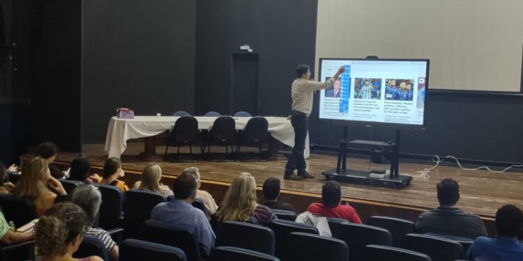 Escolas de Vinhedo terão acesso a lousas digitais interativas a partir do próximo ano