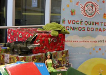 Campanha Papai Noel dos Correios ocorre desde 1989 e faz a alegria das crianças das cartas atendidas - Foto: Rovena Rosa/Agência Brasil