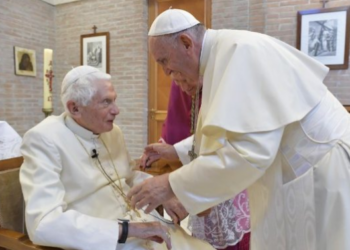 Bento XVI, cujo nome original é Joseph Ratzinger, tem atualmente 95 anos e foi Papa entre 2005 e 2013 - Foto: Vatican News